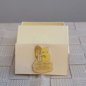 Vintage Precious Moments 5 Year Anniversary Membership Pin 1984